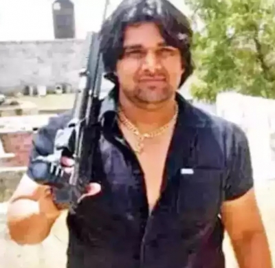 Tillu Vs Gogi: Tale Of Two Friends Turned Enemies Killed In Gang Rivalry Tillu Vs Gogi: Tale Of Two Friends Turned Enemies Killed In Gang Rivalry-TeluguStop.com