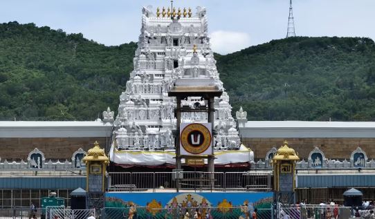  Security Lapse Exposed In Tirumala Once Again-TeluguStop.com