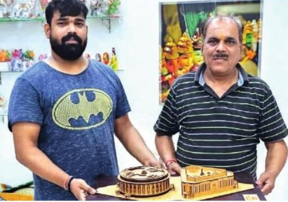  Varanasi Artisans Make Miniature Models Of New Parliament-TeluguStop.com