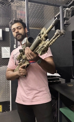  Varun Tej Learning Use Of Guns For 'gandeevadhari Arjuna'-TeluguStop.com