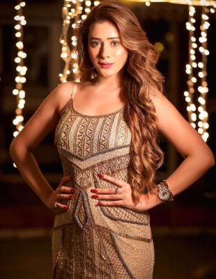  'woh Toh Hai Albela' Actress Hiba Nawab Reveals Her Inspiration Behind Her Part-TeluguStop.com