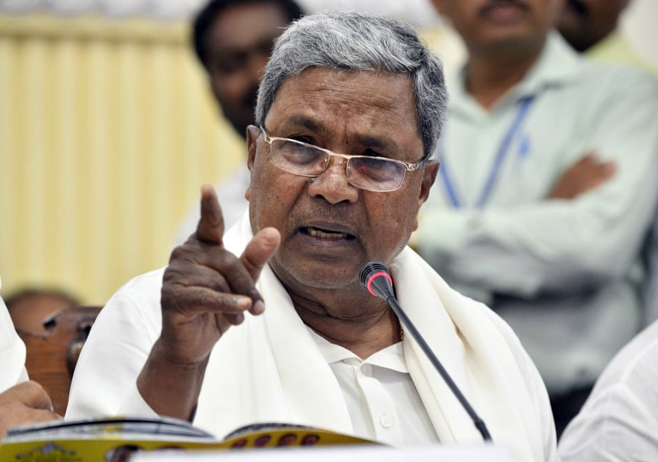  Won't Allow Texts And Lessons That Poison Children's Minds, Siddaramaiah Assures-TeluguStop.com