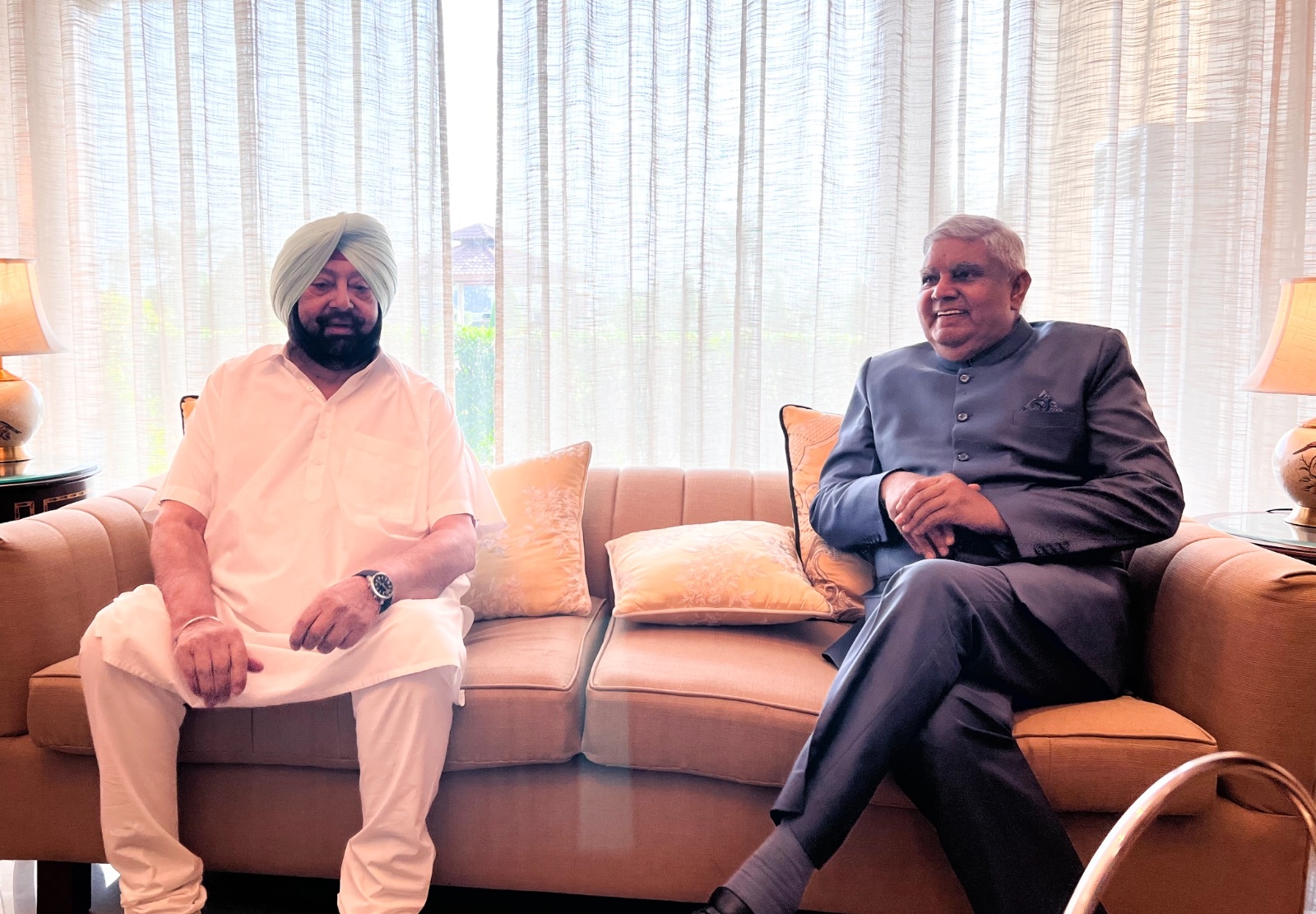 'work Tirelessly, Avail Opportunities': Dhankhar Tells Panjab University Student 'work Tirelessly, Avail Opportunities': Dhankhar Tells Panjab University Student-TeluguStop.com