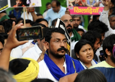  Wrestlers' Row: Khap Delegation Submits Memorandum To Prez, Seeks Justice-TeluguStop.com