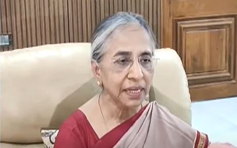 Ys Vimala Reddy Says That Ysr's Family Is In Trouble..! Ys Vimala Reddy Says That Ysr's Family Is In Trouble..!-TeluguStop.com