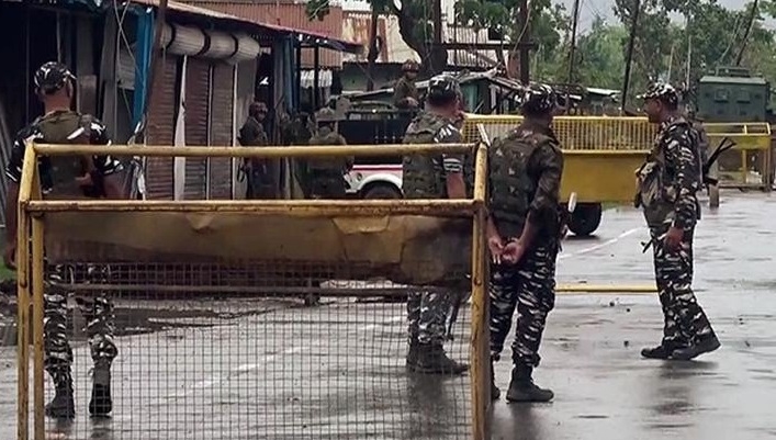  10 Militant Bunkers Busted In Manipur, 1,100 Looted Arms Recovered-TeluguStop.com