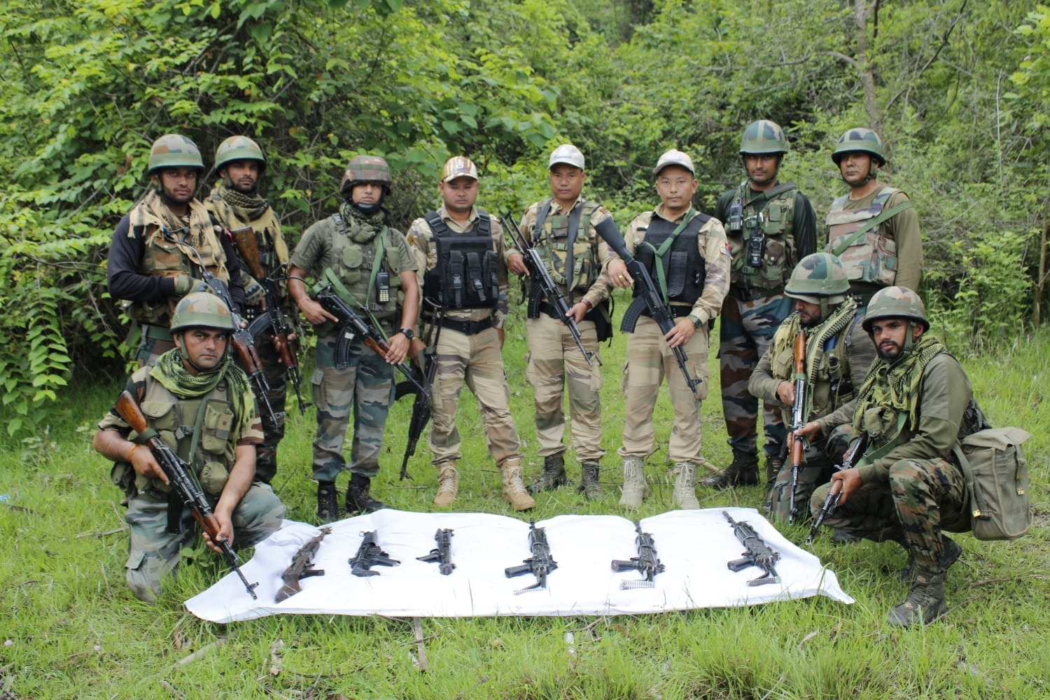  1,040 Looted Sophisticated Arms Recovered By Security Forces In Manipur-TeluguStop.com