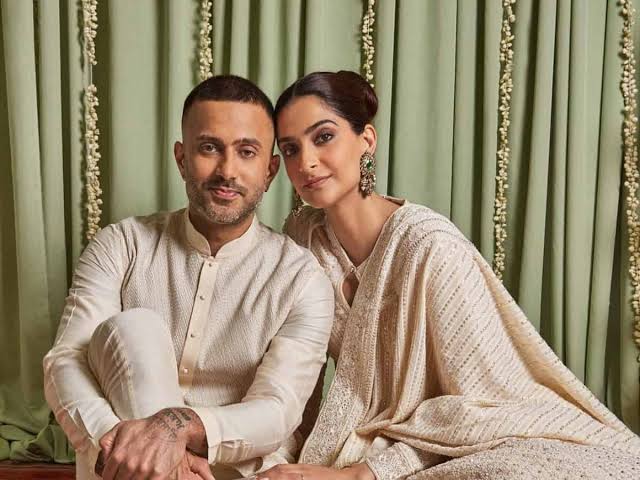  Sonam Kapoor And Anand Ahuja’s Adorable Moments With Baby Boy Vayu-TeluguStop.com