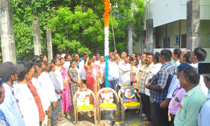 Decade Celebrations In The Press Club , Chairman Allam Narayana, Khammam Press C Decade Celebrations In The Press Club , Chairman Allam Narayana, Khammam Press C-TeluguStop.com