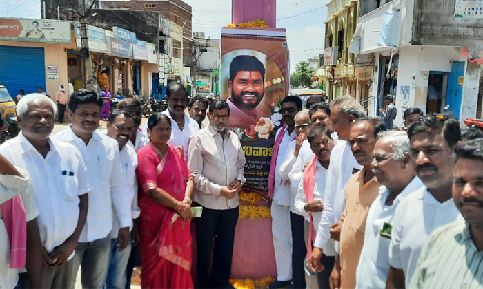  Konduri Ravinder Rao Paid Tribute To Sai Chandu,konduri Ravinder Rao , Sai Chand-TeluguStop.com