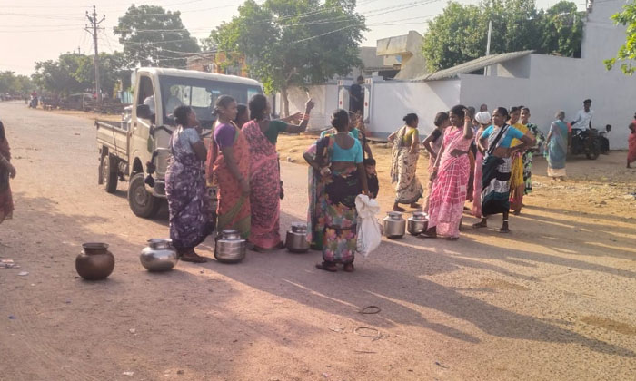  Villagers Of G. Yadavalli Struggling For Drinking Water , Nalgonda , G. Yadavall-TeluguStop.com