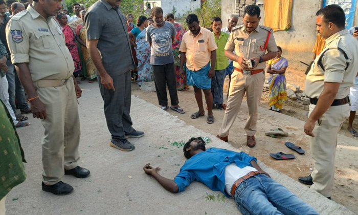  Person Died Under Suspicious Circumstances In Suryapet,suryapet,suspicious Circu-TeluguStop.com