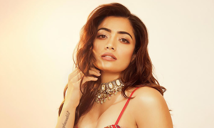  Rashmika Who Trusted The Manager And Was Deceived Is She So Stupid-TeluguStop.com