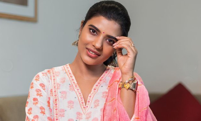  They Won't Give Me A Chance In Those Heroes' Movies, Aishwarya Rajesh, Chance, R-TeluguStop.com