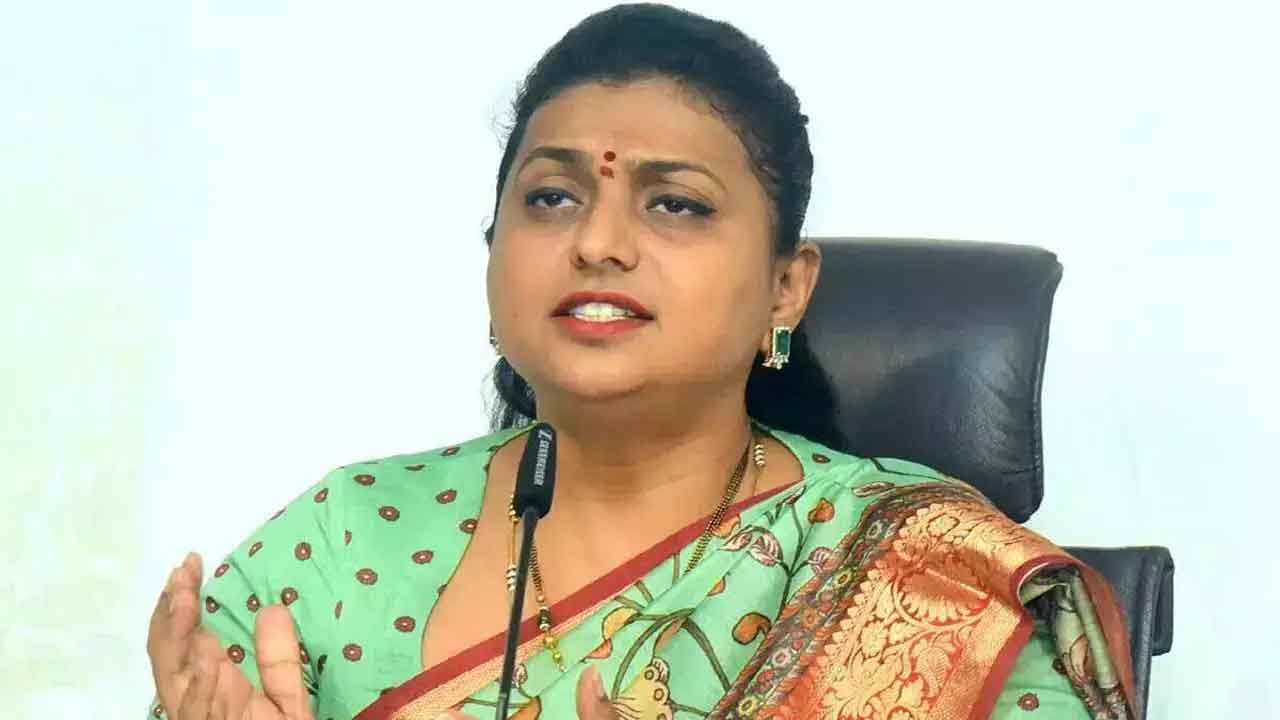  Andhra Pradesh : Minister Roja Sees ‘madness’ Of Chandrababu In Tdp Manifest-TeluguStop.com