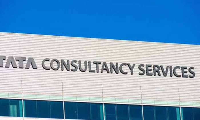 Rs 100 Crore Scam In The Name Of Jobs In Tcs , Ajith Minan, Tcs, Tata Consultan Rs 100 Crore Scam In The Name Of Jobs In Tcs , Ajith Minan, Tcs, Tata Consultan-TeluguStop.com