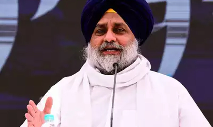  Sad Chief Sukhbir Badal Accuses Aap Jagraon Mla Of Occupying Nri’s House , Suk-TeluguStop.com