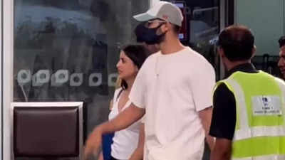  Rumored Couple Siddhant Chaturvedi And Navya Nanda Spotted Together, Video Goes-TeluguStop.com