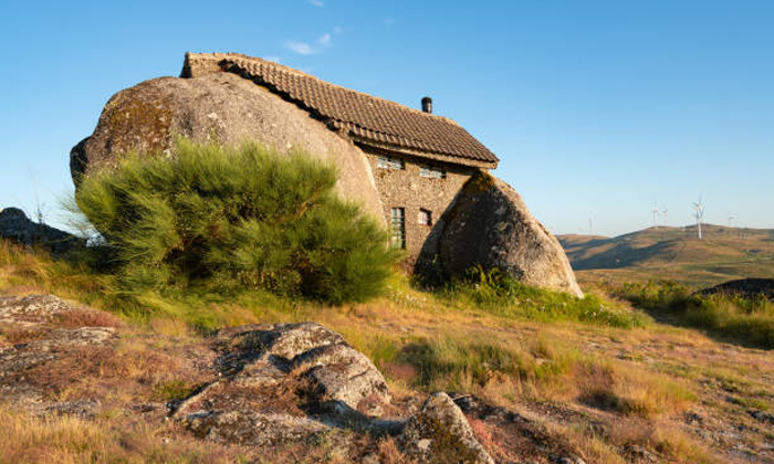 Telugu Casa Ponedo, Middle Boulders, Portugal, Stone, Latest-Latest News - Telug