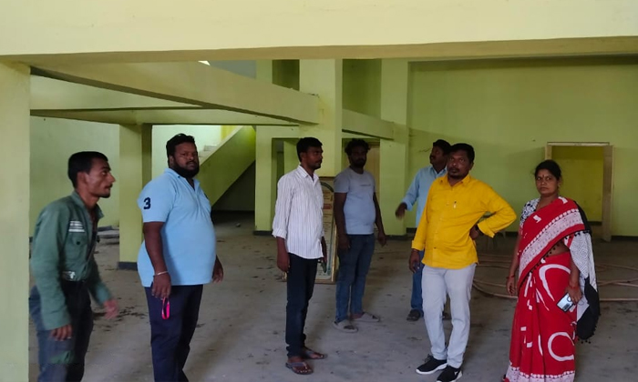  The Sub-sarpanch Examined The Problems In Shadi Khana, Shadikhana, Ellareddypeta-TeluguStop.com