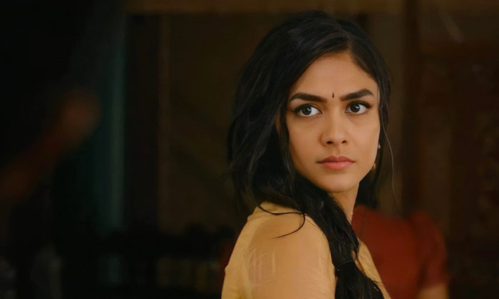 Telugu Mrunal Thakur, Nayanatara, Pooja Hegde, Samantha, Tollywood-Movie