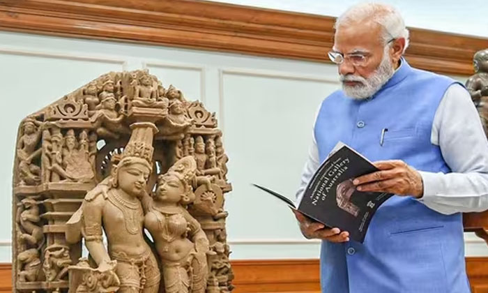 Us To Return Over 100 Antiquities Stolen From India Pm Narendra Modi , Pm Narend Us To Return Over 100 Antiquities Stolen From India Pm Narendra Modi , Pm Narend-TeluguStop.com