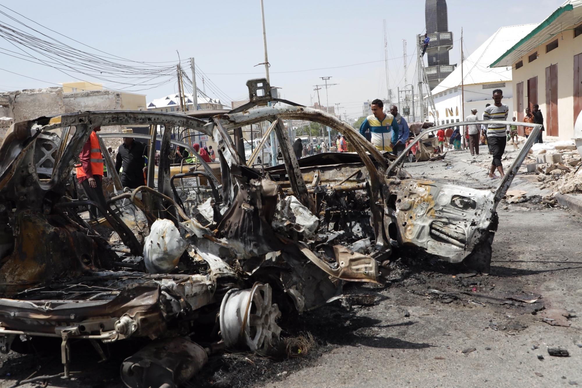  Airstrike Kills 3 Al-shabaab Terrorists In Somalia-TeluguStop.com