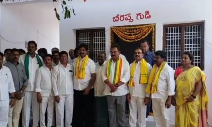  Choppadandi Na Sunke Ravi Shankar, Brs State Leaders Joginapally Ravinder Rao Pa-TeluguStop.com