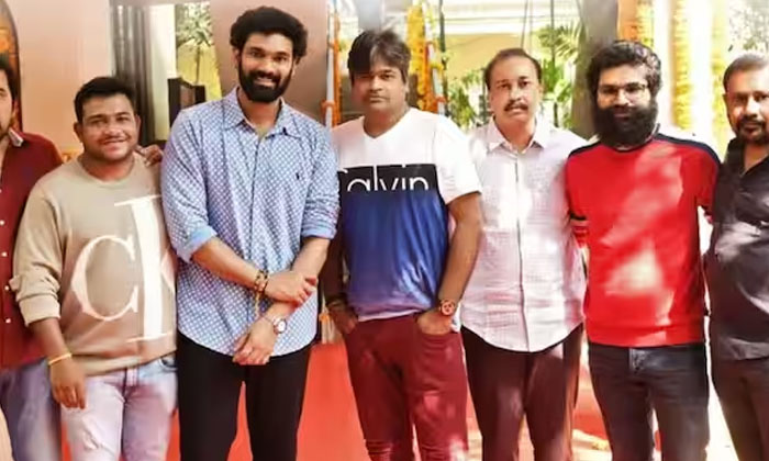  Bellamkonda Srinivas New Movie With Pawan Kalyan Director Sagar-TeluguStop.com