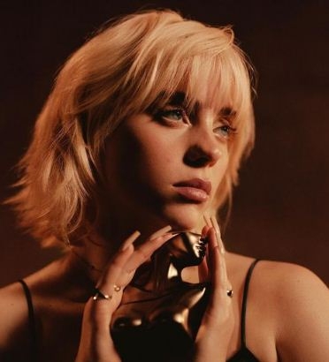 Billie Eilish Opens Up About Being Left 'hurt' By Cruel Body-shaming Critics Billie Eilish Opens Up About Being Left 'hurt' By Cruel Body-shaming Critics-TeluguStop.com