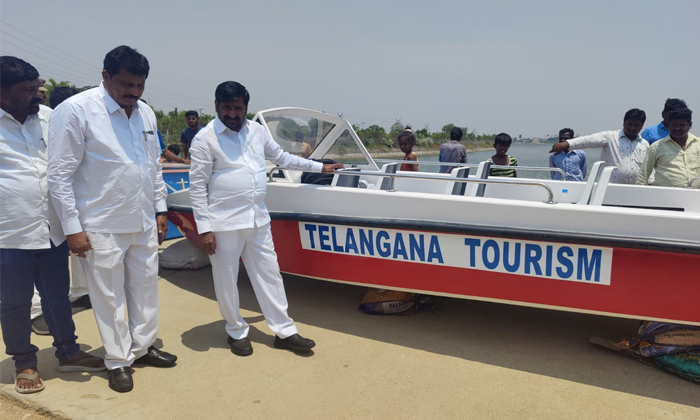  Boating In Suryapet Saddula Cheruvu Minister Jagadish Reddy, Boating ,suryapet ,-TeluguStop.com