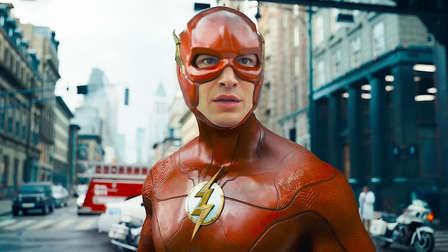  Ezra Miller On 'the Flash': 'there's Something Really Human About The Story'-TeluguStop.com