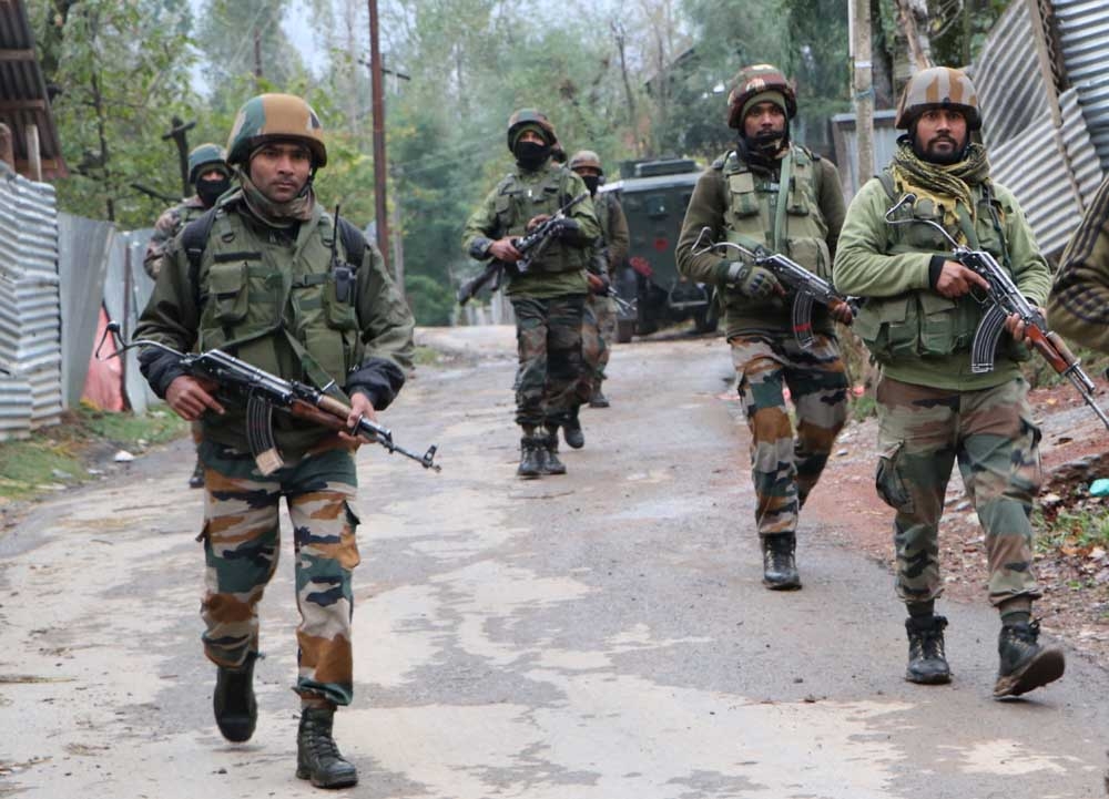  Firing Exchanges Between Security Forces & Terrorists In J&k's Rajouri-TeluguStop.com