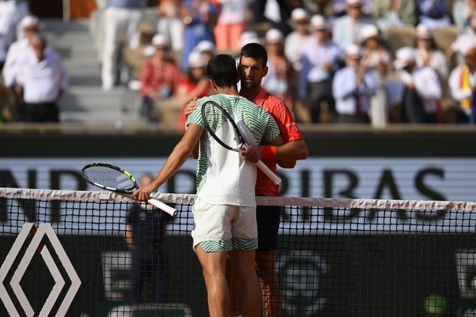  French Open: Djokovic Defeats Ailing Alcaraz To Reach Final-TeluguStop.com