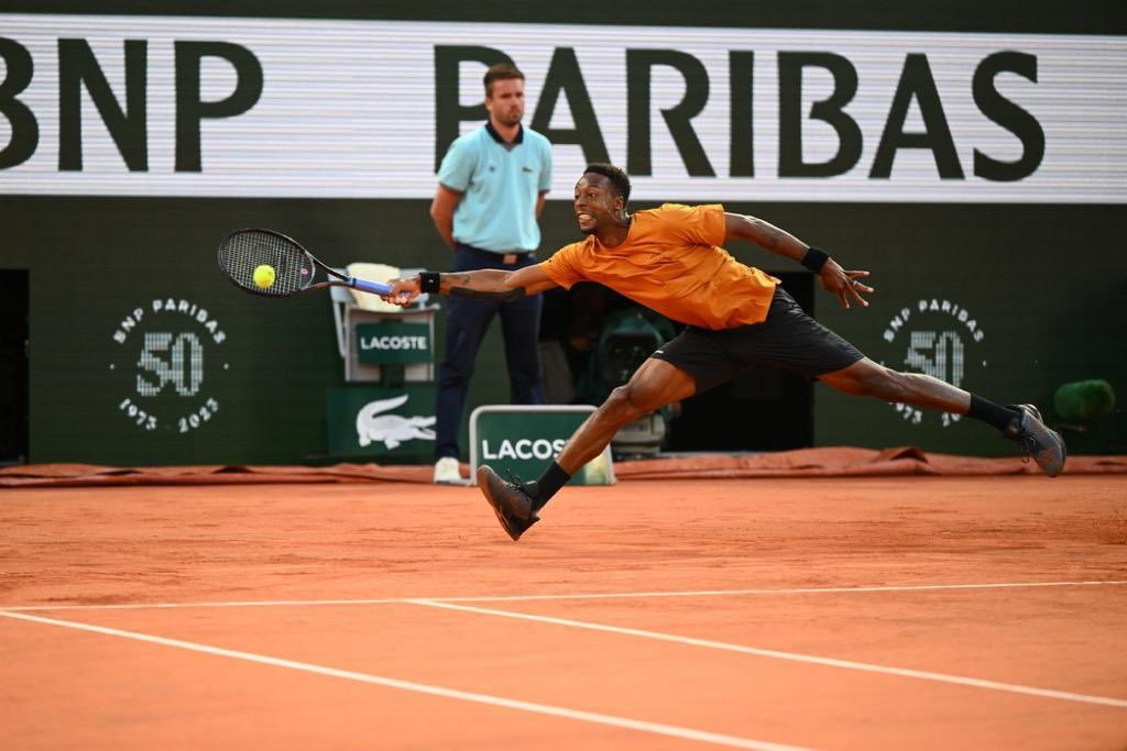  French Open: Gael Monfils Withdraws Ahead Of Round Two With Wrist Injury-TeluguStop.com