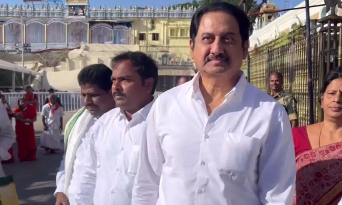  Hero Suman Visited Tirumala And Offer Prayers To Lord Venkateswara-TeluguStop.com