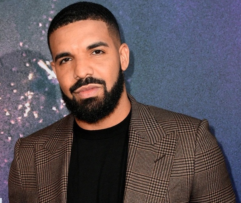  How Drake Encouraged Nelly Furtado's Musical Comeback-TeluguStop.com