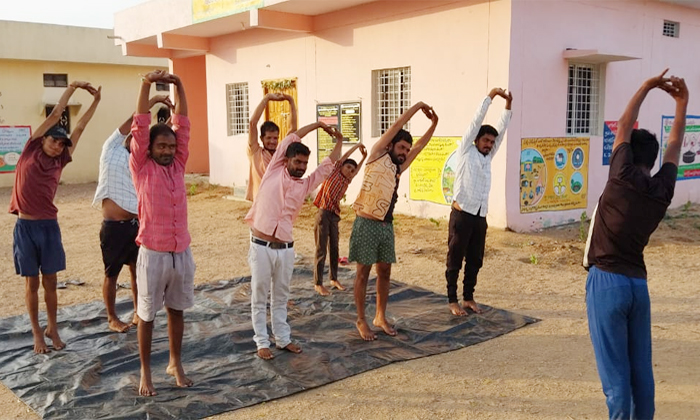  International Yoga Day Under The Auspicious Of Bjp In Rajanna Sircilla District,-TeluguStop.com