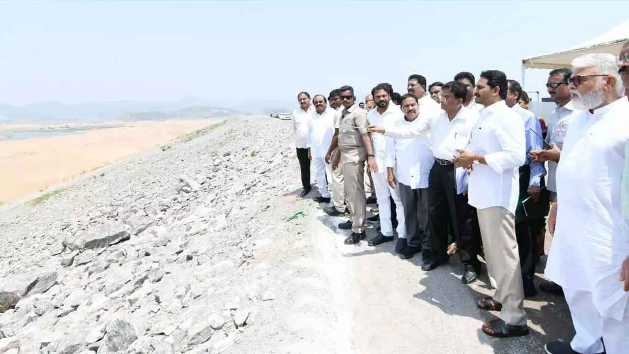  Andhra Pradesh : Cm Jagan Directs Officials To Expedite Polavaram Works-TeluguStop.com