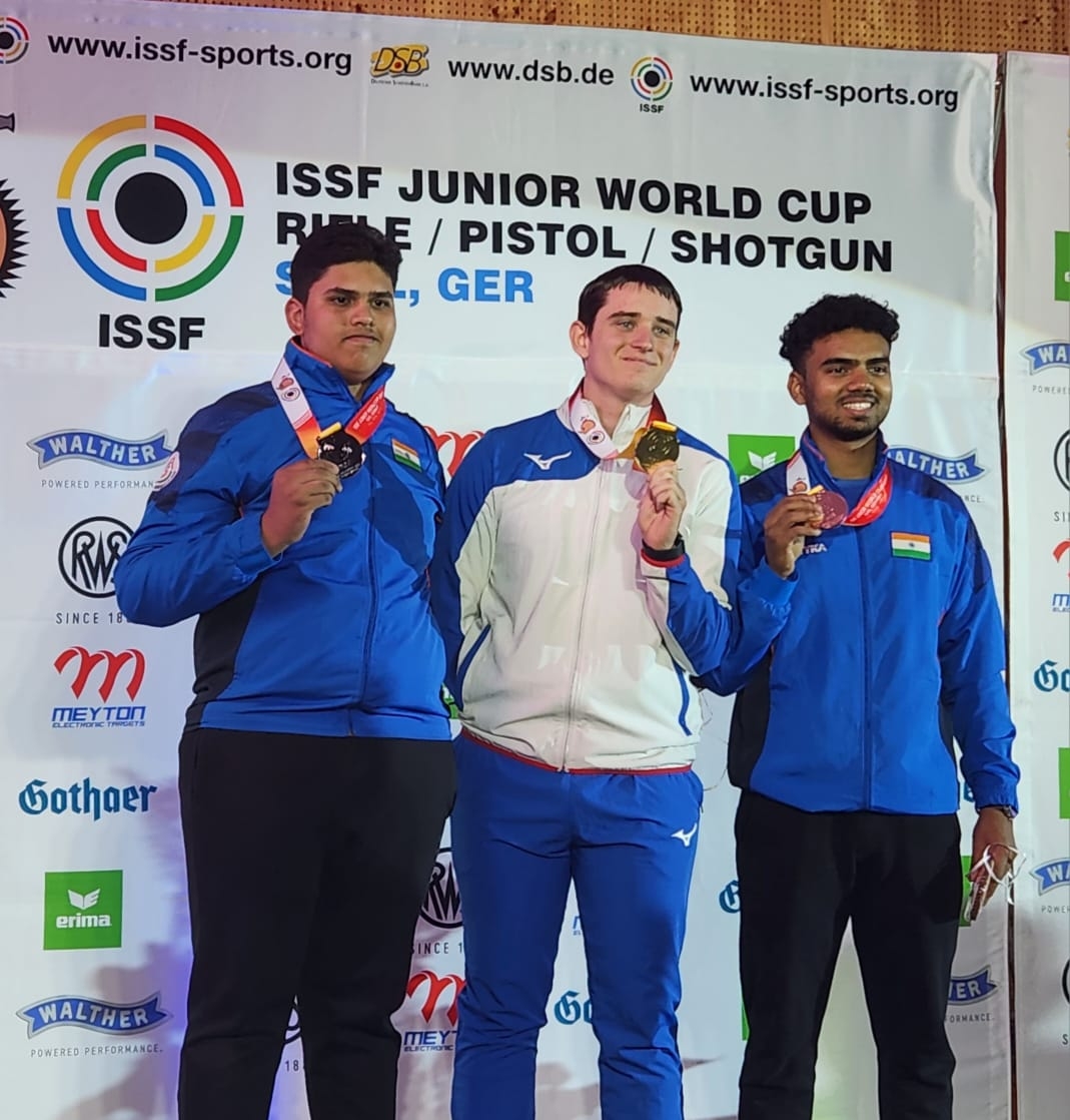  Jr Shooting World Cup: India Wins Silver In Men's Rapid Fire Pistol Team Event-TeluguStop.com