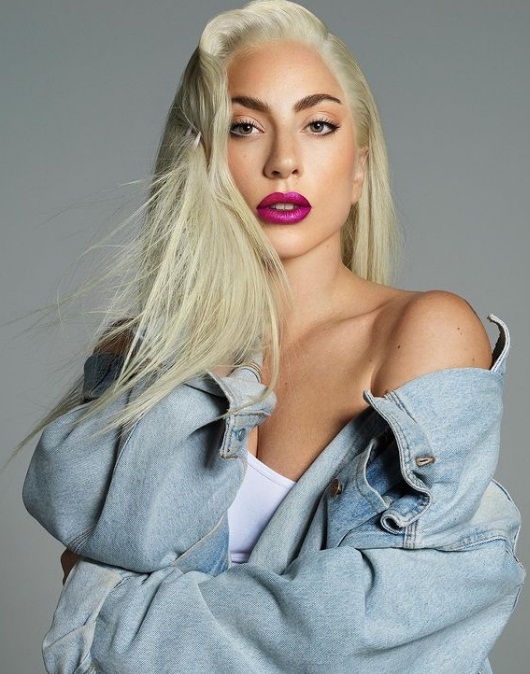  Lady Gaga On Mental Health Benefits Of Make-up: 'sometimes It Lifts My Spirits'-TeluguStop.com