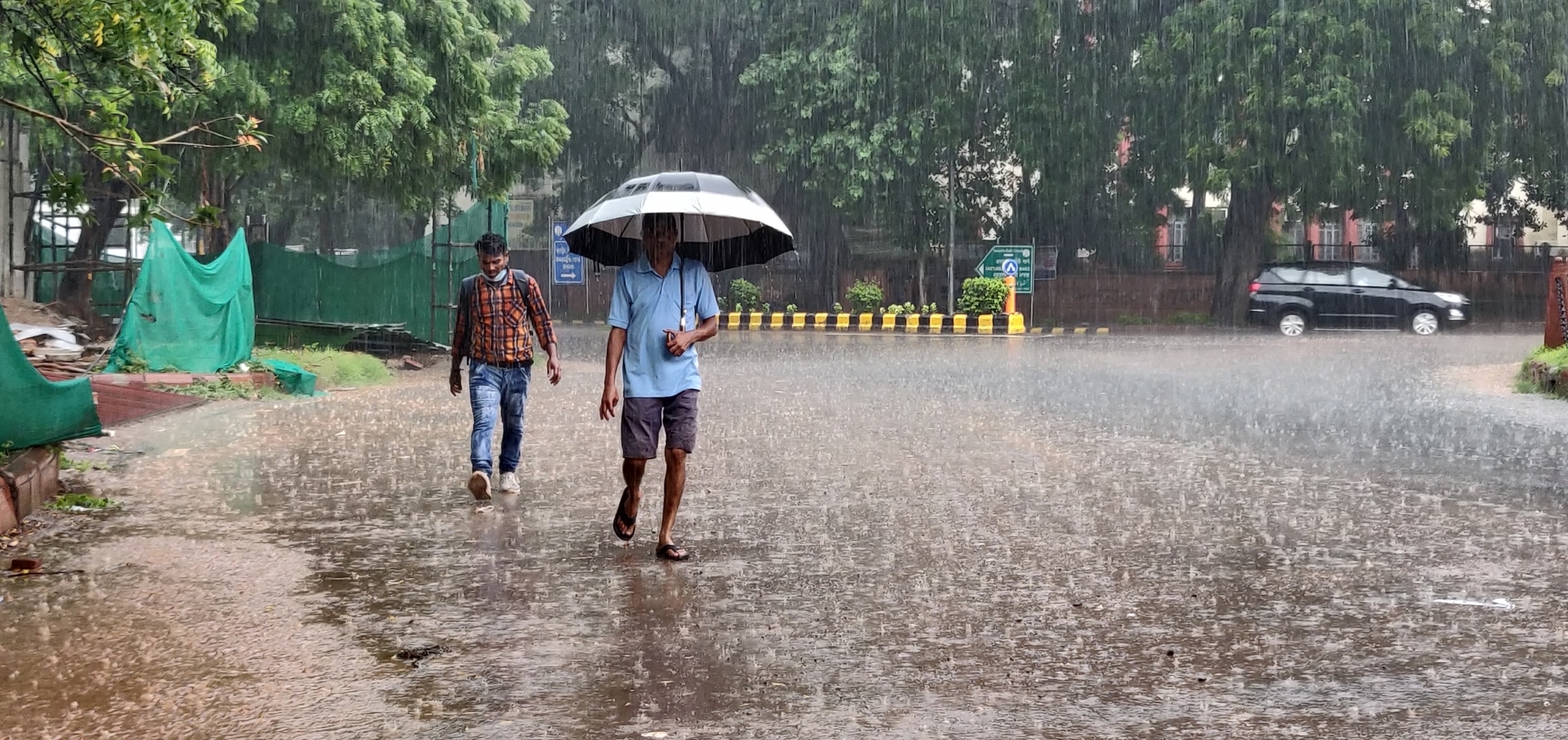  Light To Moderate Intensity Rain With Gusty Winds Likely In Delhi: Imd-TeluguStop.com