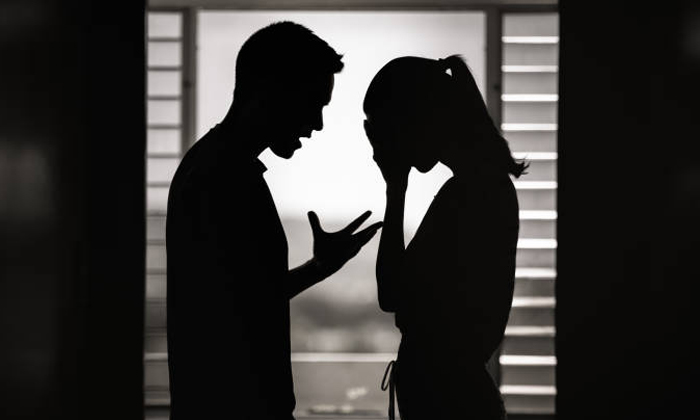 Telugu Ravi, Journalist, Kills, Sujatha-Latest News - Telugu Telugu Ravi, Journalist, Kills, Sujatha-Latest News - Telugu