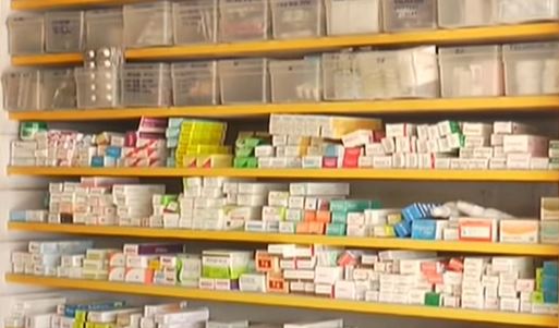  Drug Control Officials Raided Medical Shops In Hyderabad-TeluguStop.com