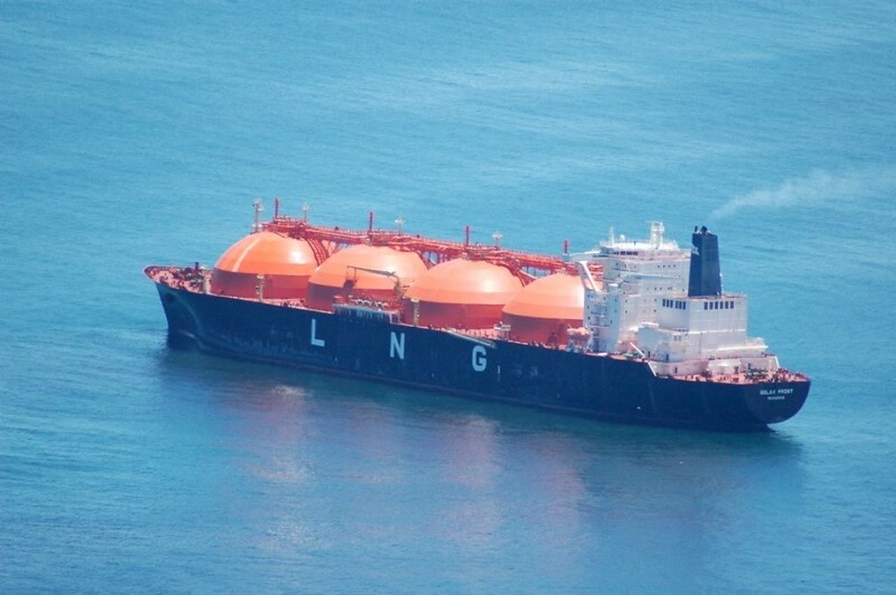  No Company Responded To Pakistan's Offer To Buy Lng Cargo-TeluguStop.com