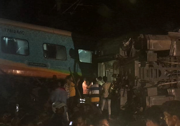  Odisha Train Tragedy: Over 120 Dead, 850 Injured Admitted To Hospitals (ld)-TeluguStop.com