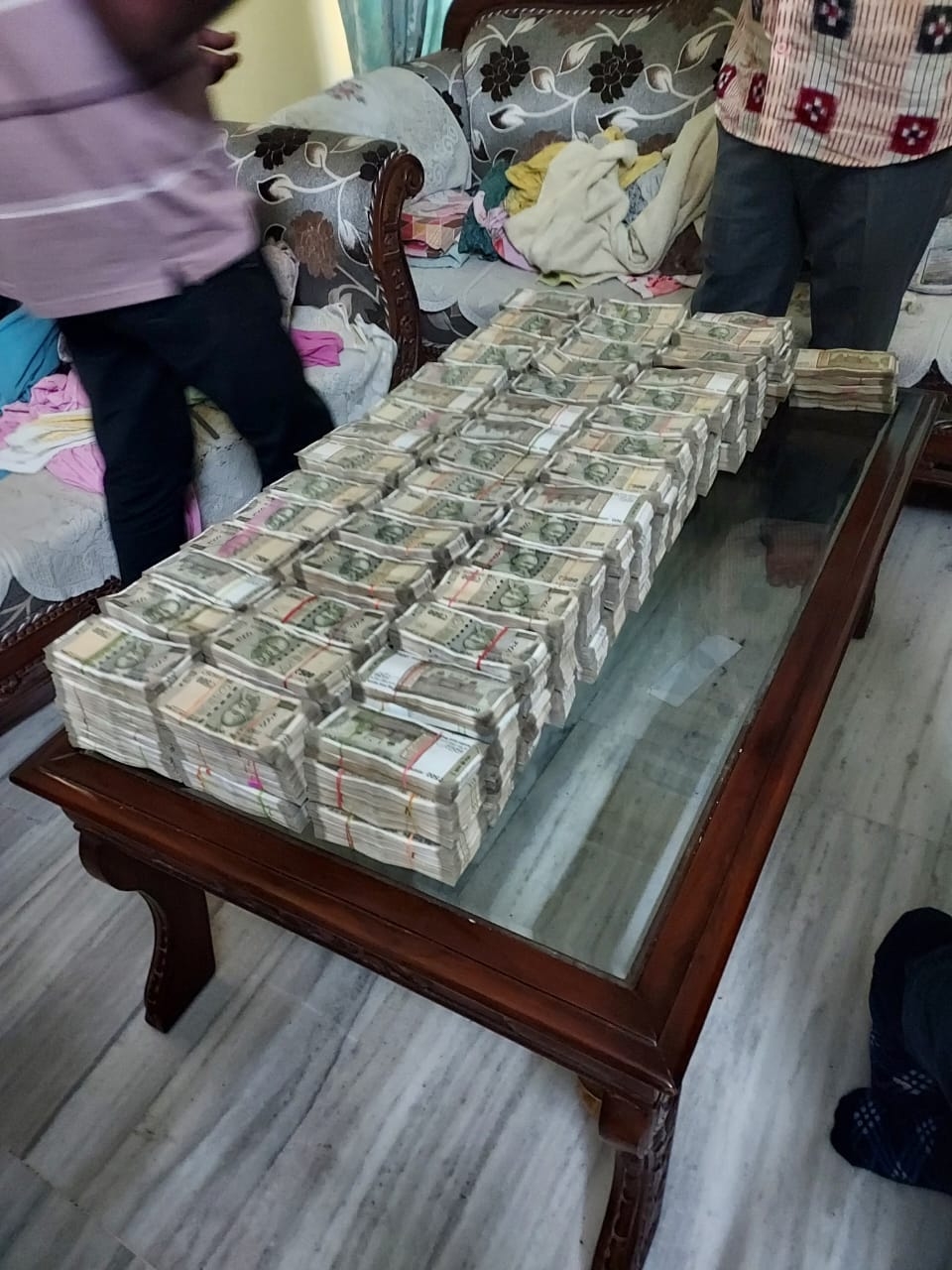  Odisha Vigilance Finds Over Rs 3 Cr Cash At Officer's Properties-TeluguStop.com