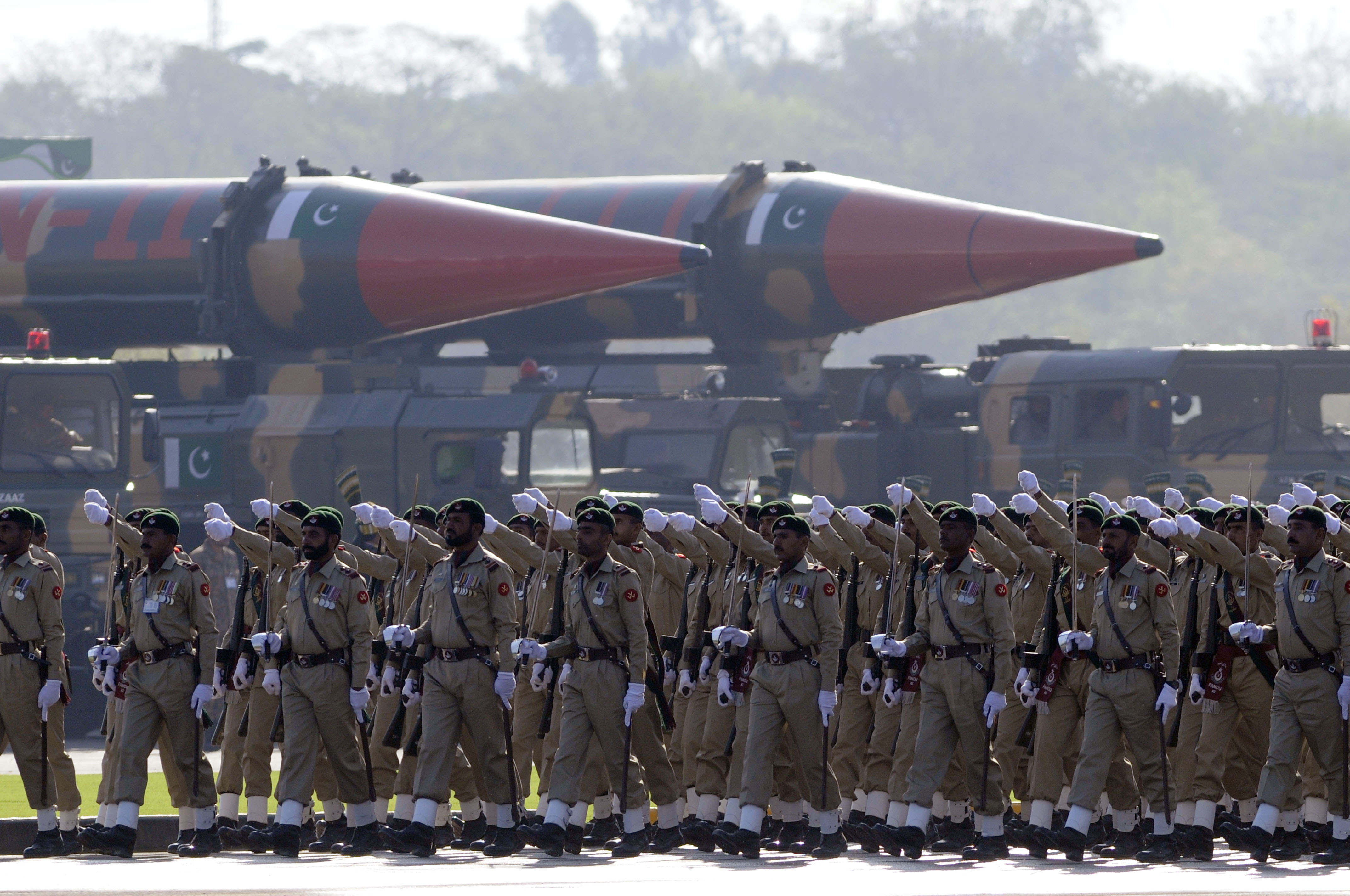  Pakistan's Defence Budget Increased By 16%-TeluguStop.com