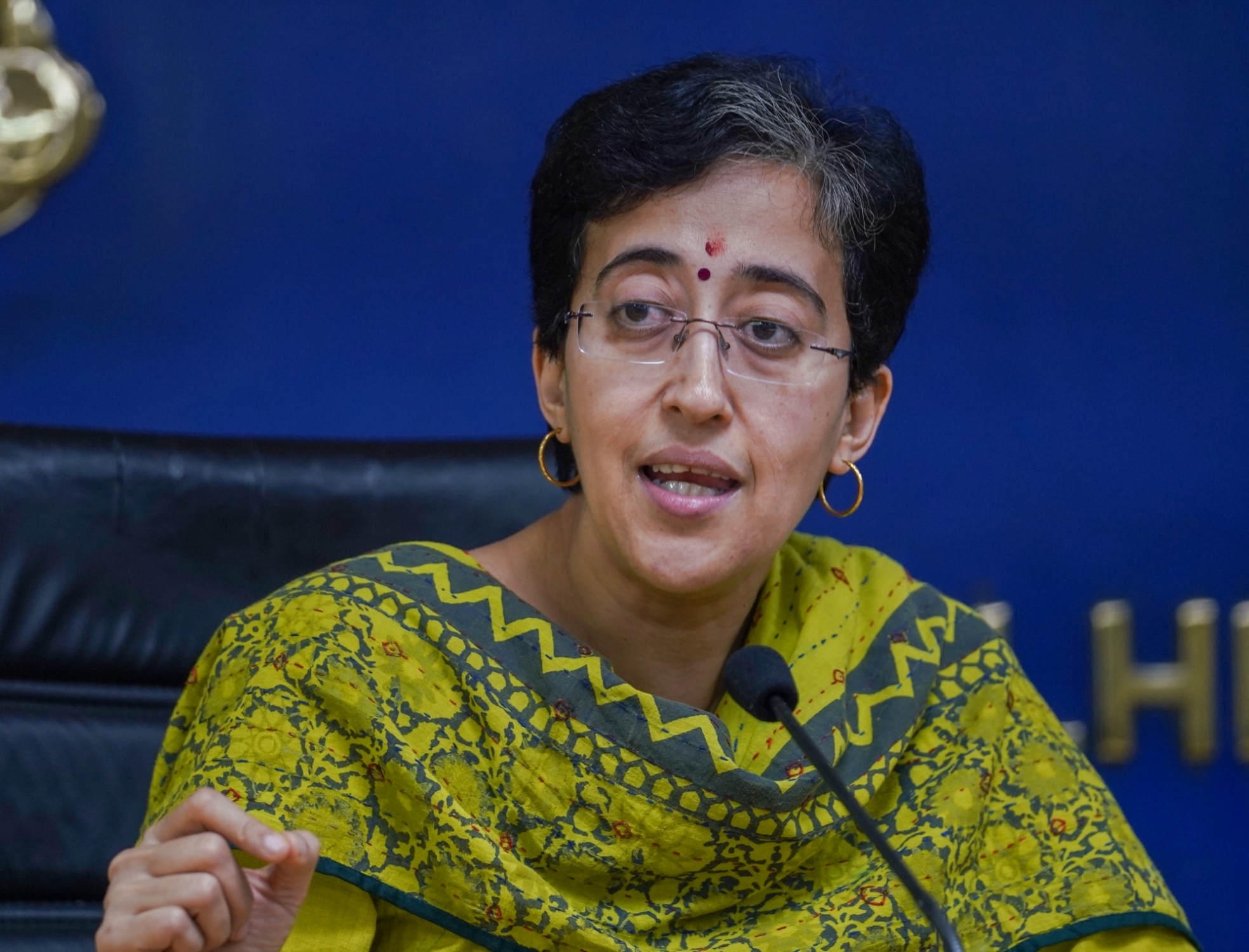  Political Clearance Granted To Atishi For Official Visit To Uk: Centre To Delhi-TeluguStop.com