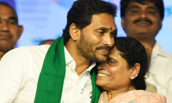 Telugu Congress, Indira Gandhi, Jagan, Rajiv Gandhi, Vijayamma-Politics